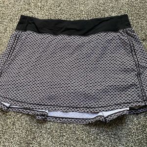Lululemon PaceRival Skirt - Black/white lattice print